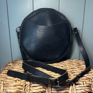 Portland Leather Circle Crossbody Large